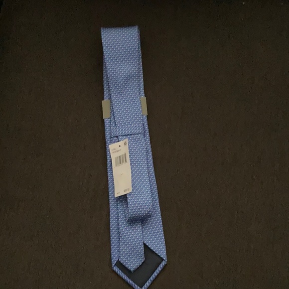 Michael Kors Men's Interlinked Geometric Silk Tie - Picture 3 of 5